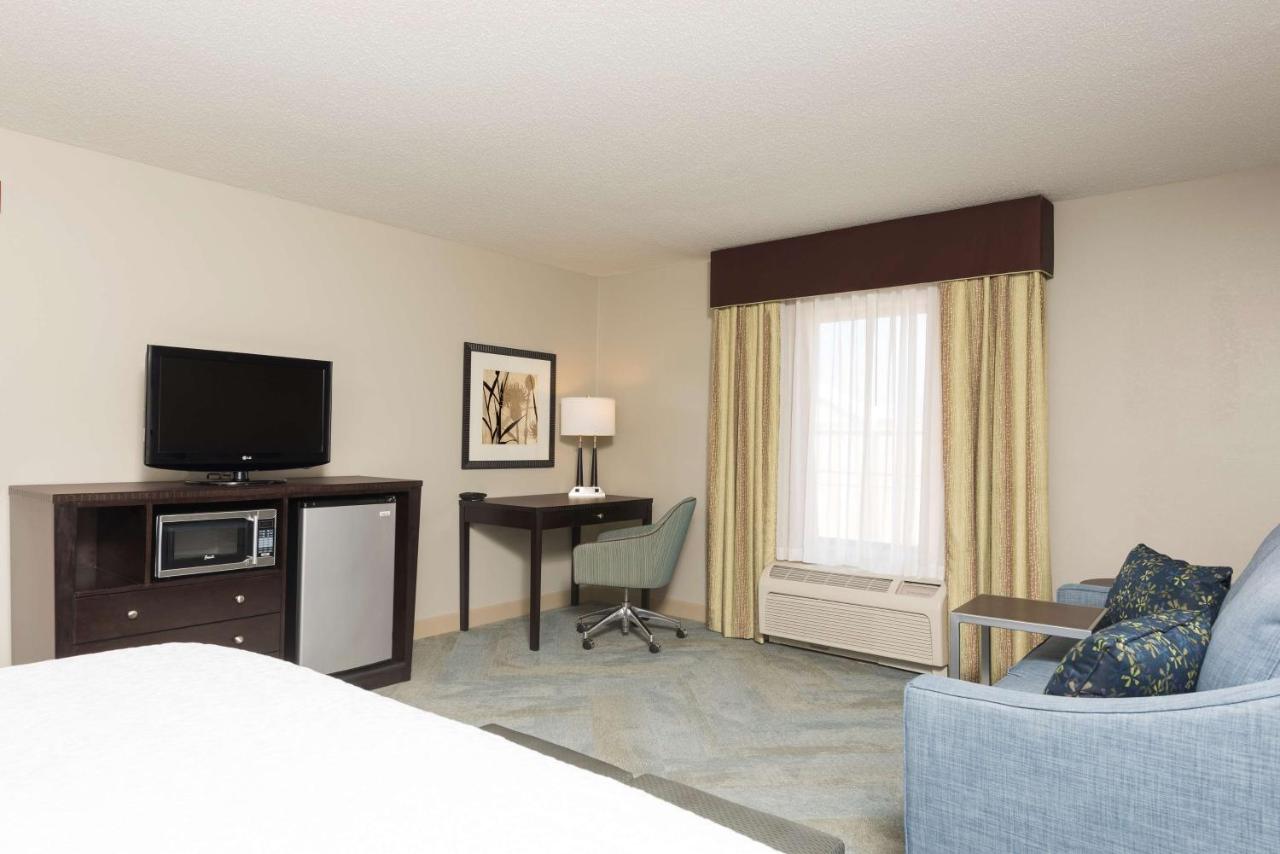 | Hampton Inn Detroit Roseville