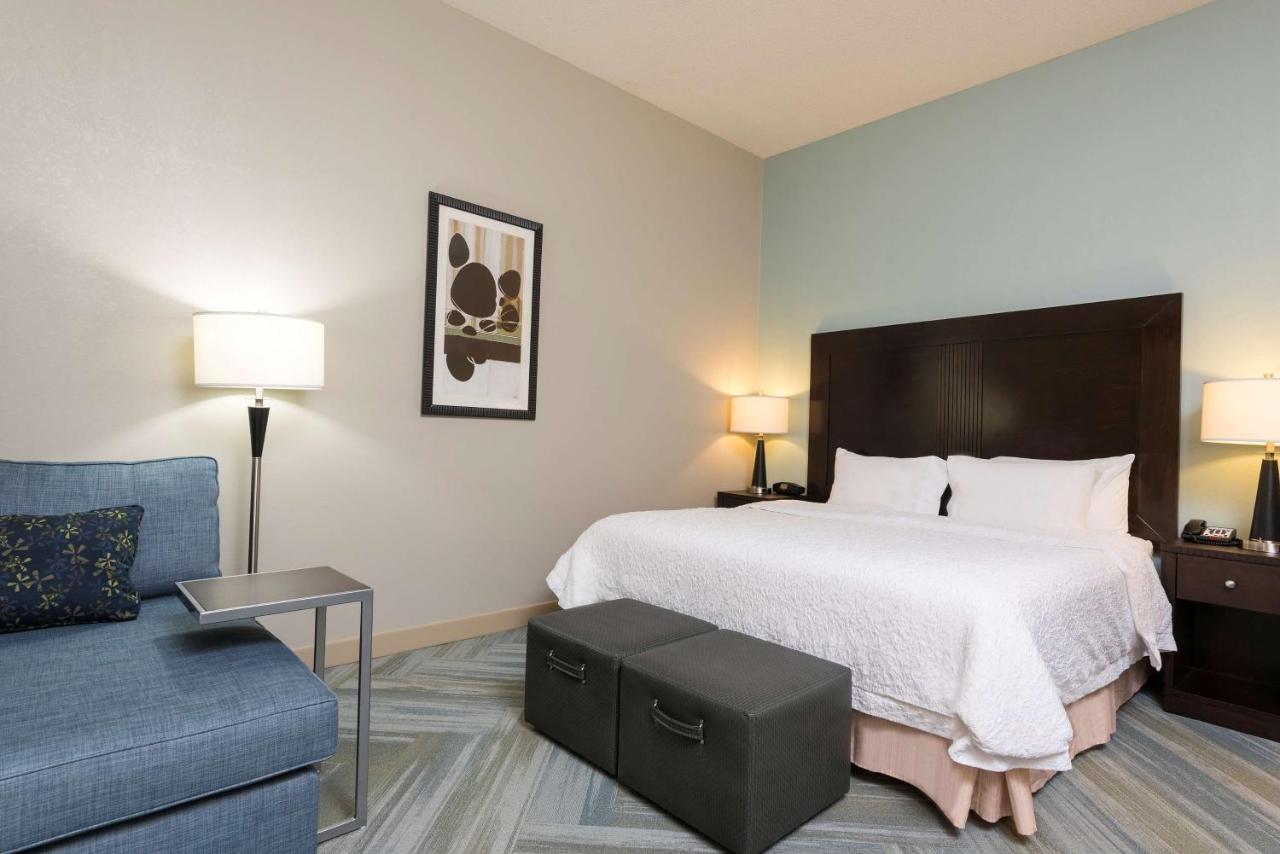 | Hampton Inn Detroit Roseville