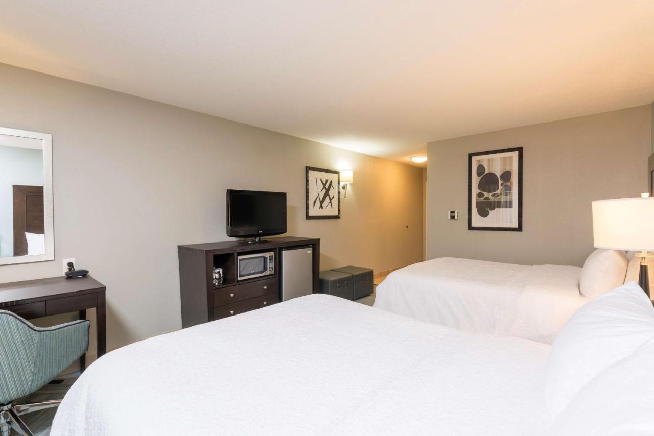 | Hampton Inn Detroit Roseville