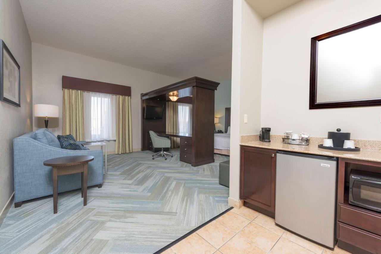 | Hampton Inn Detroit Roseville
