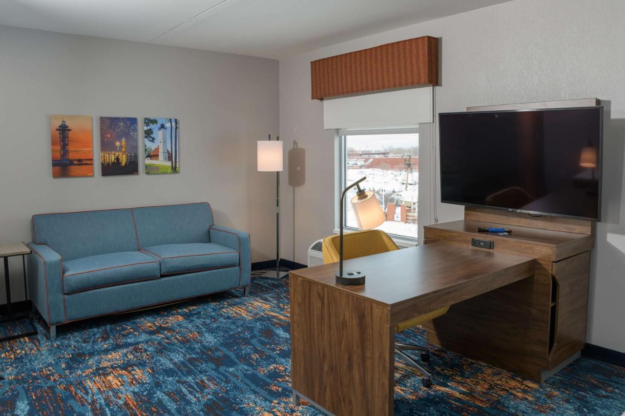 King Studio Suite - Non-Smoking at Hampton Inn & Suites Erie Bayfront