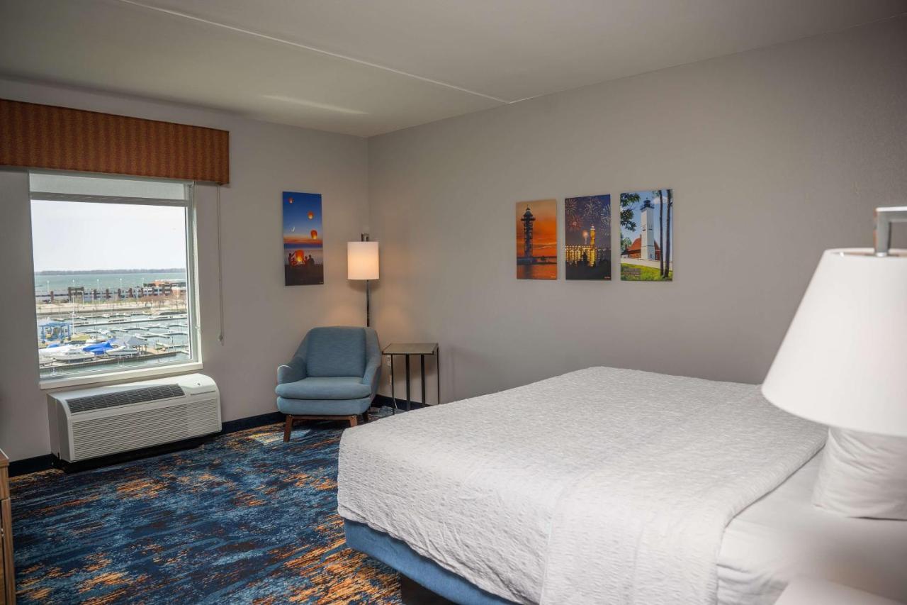 King Room with Water View - Non-Smoking at Hampton Inn & Suites Erie Bayfront