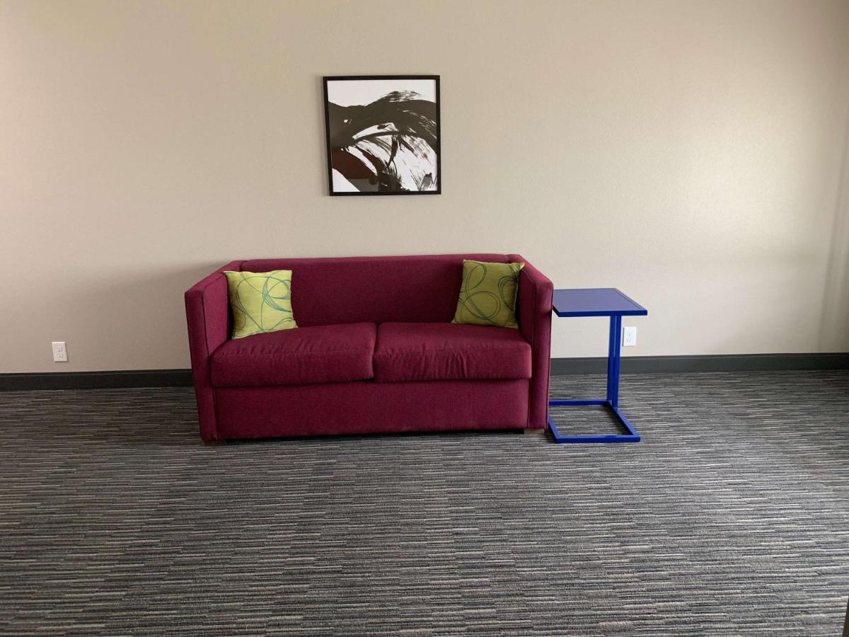 One-Bedroom King Suite - Non-Smoking at Hampton Inn Fort Stockton