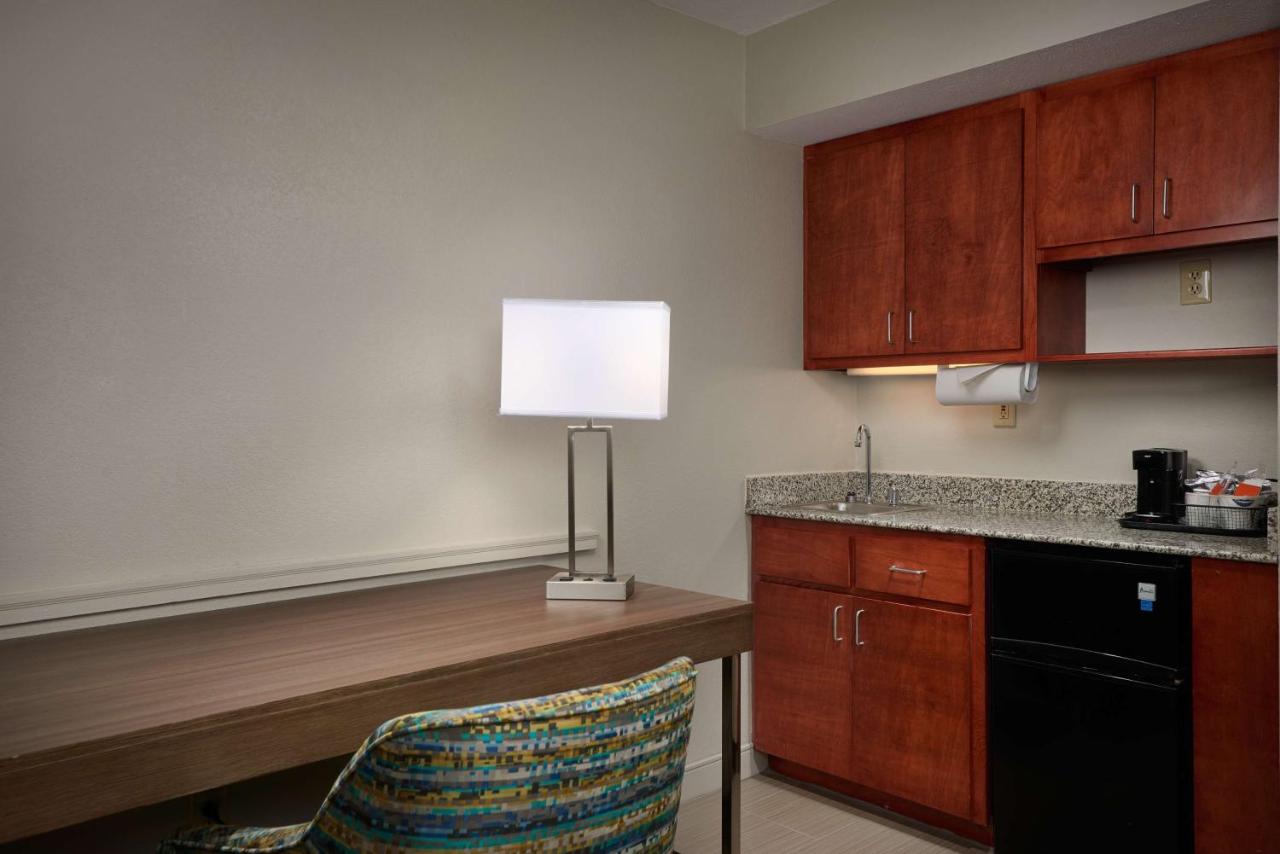 King Suite - Non-Smoking at Hampton Inn Goldsboro NC
