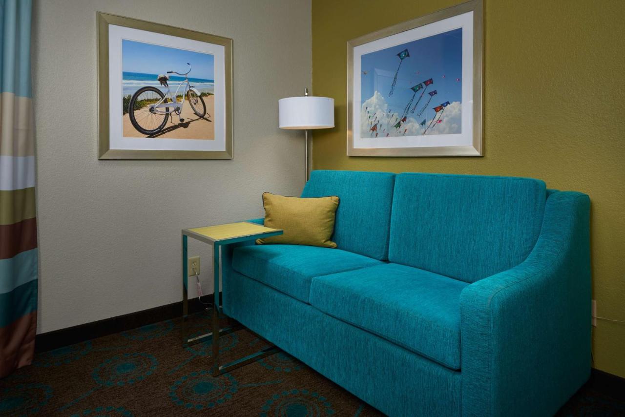 King Study with Sofa Bed - Non-Smoking at Hampton Inn Goldsboro NC