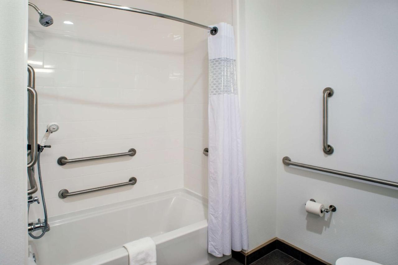 Queen Room with Two Queen Beds - Mobility Accessible - Non-Smoking at Hampton Inn Gulf Shores