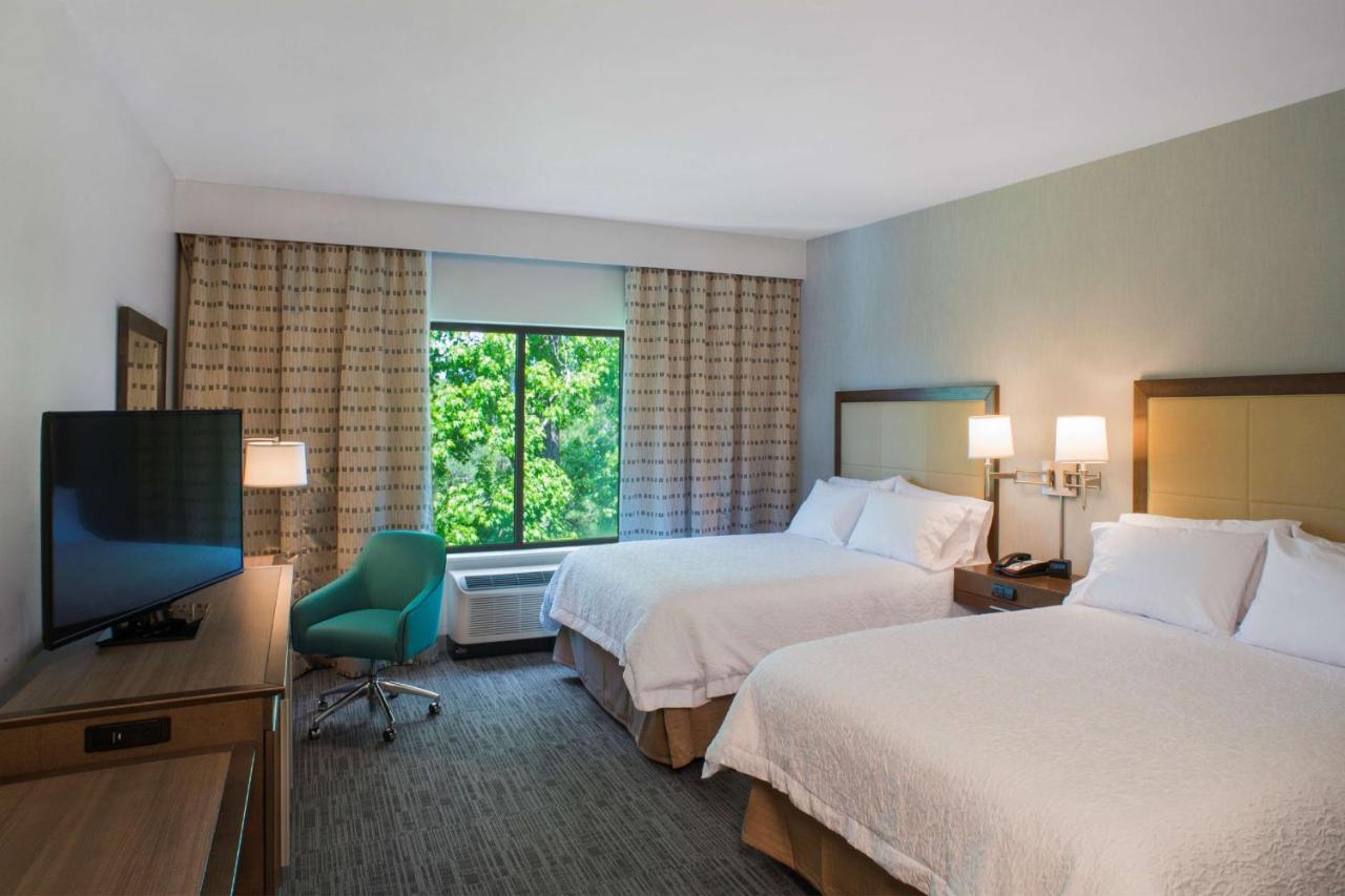 Queen Room with Two Queen Beds - Mobility Accessible - Non-Smoking at Hampton Inn Gulf Shores
