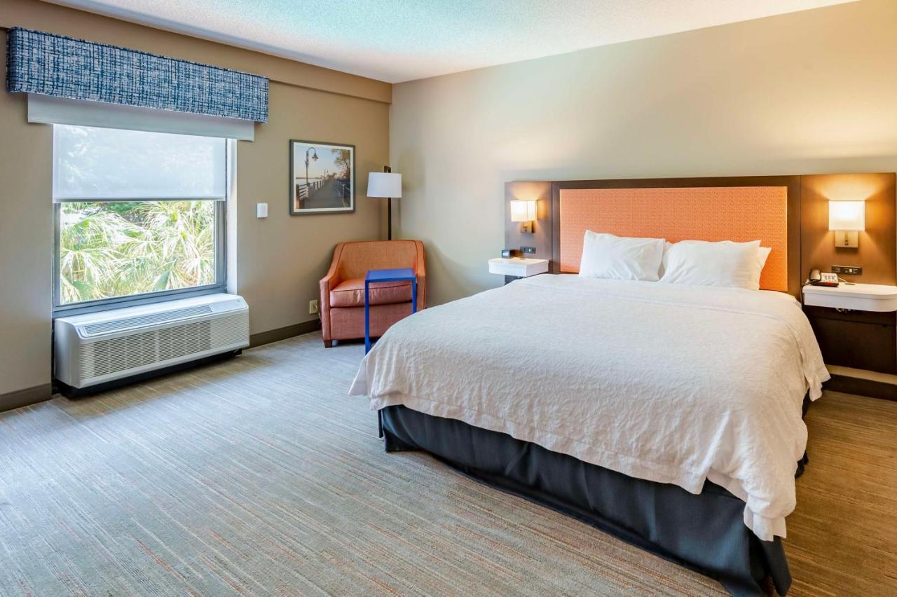 King Room with Refrigerator - Non-Smoking at Hampton Inn Wilmington-Medical Park