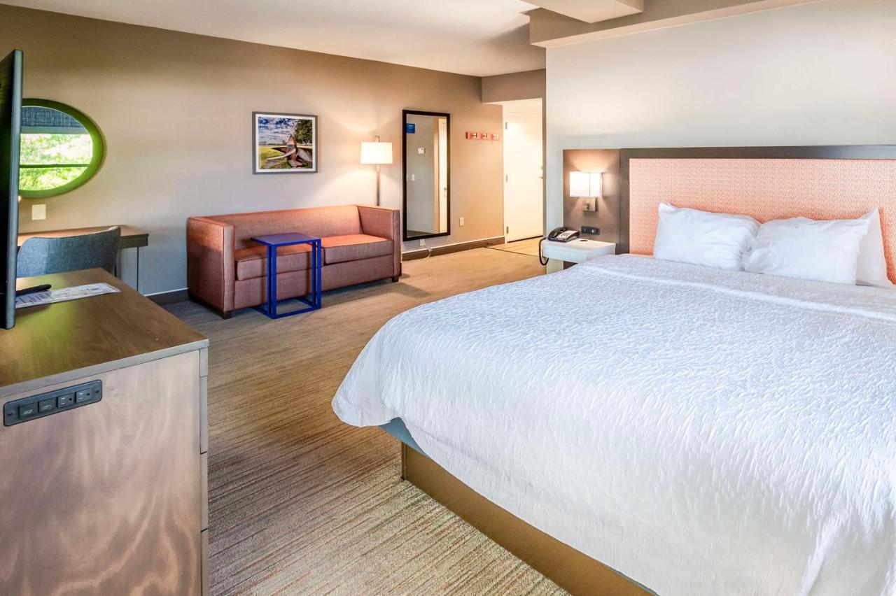 King Room - Non-Smoking at Hampton Inn Wilmington-Medical Park