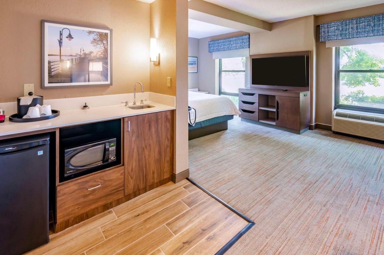 King Room - Non-Smoking at Hampton Inn Wilmington-Medical Park