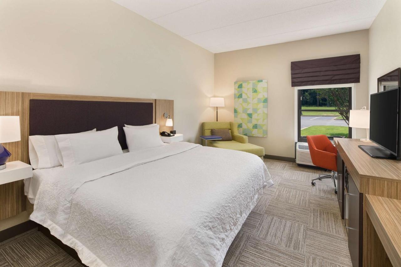 King Room - Non-Smoking at Hampton Inn Lagrange near Callaway Gardens