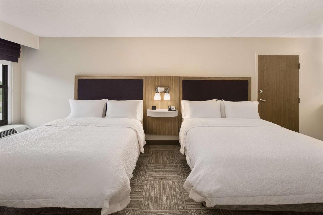 Queen Room with Bath Tub - Mobility/Hearing Accessible - Non-Smoking at Hampton Inn Lagrange near Callaway Gardens
