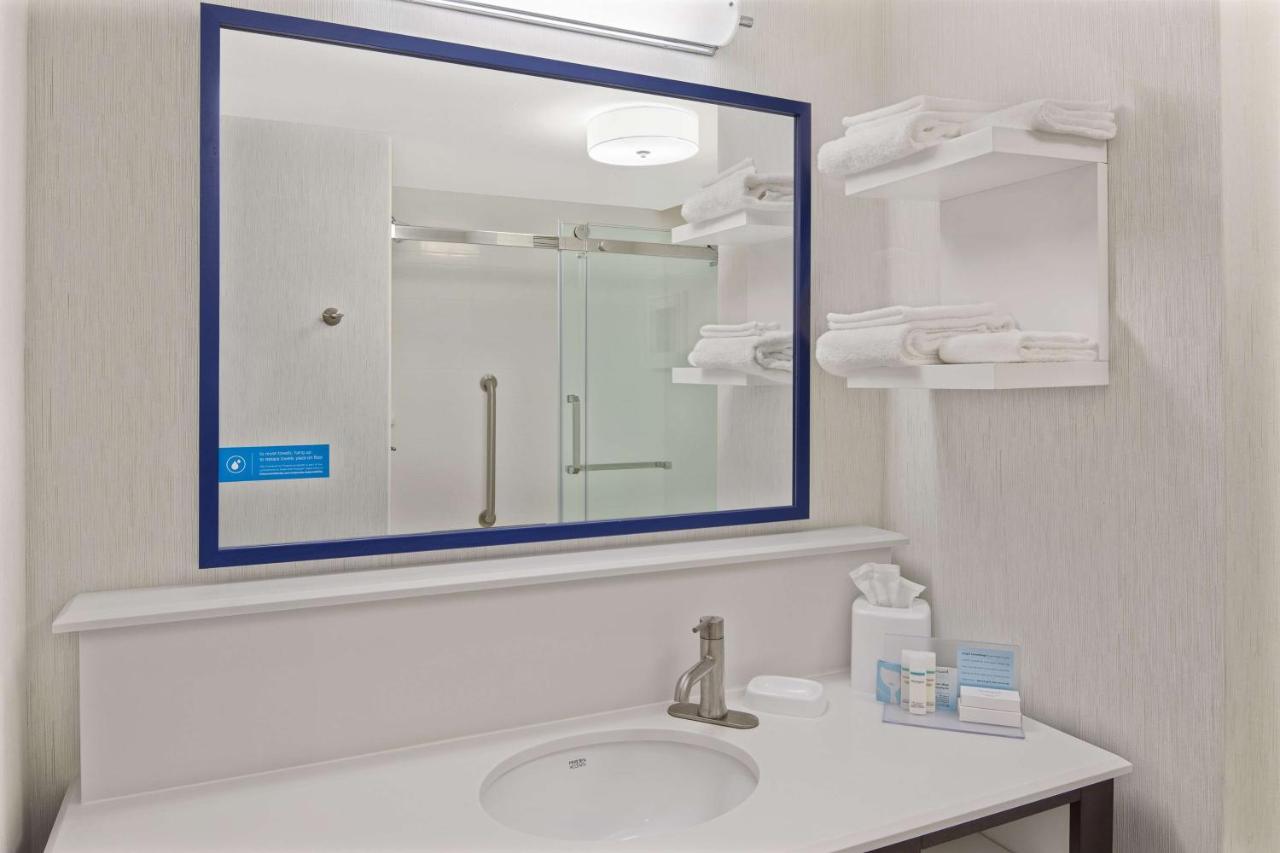 Deluxe King Room - Non-Smoking at Hampton Inn Lagrange near Callaway Gardens