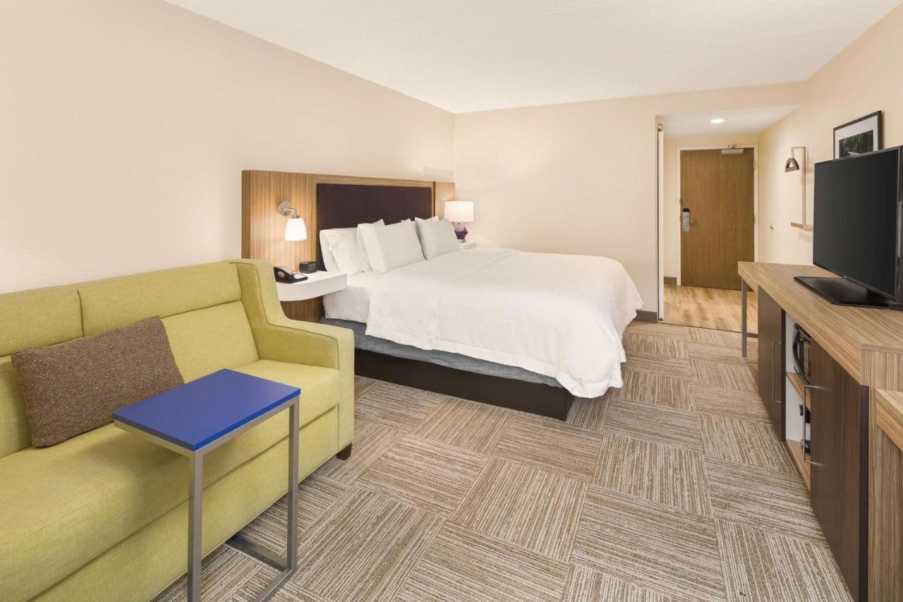 Deluxe King Room - Non-Smoking at Hampton Inn Lagrange near Callaway Gardens