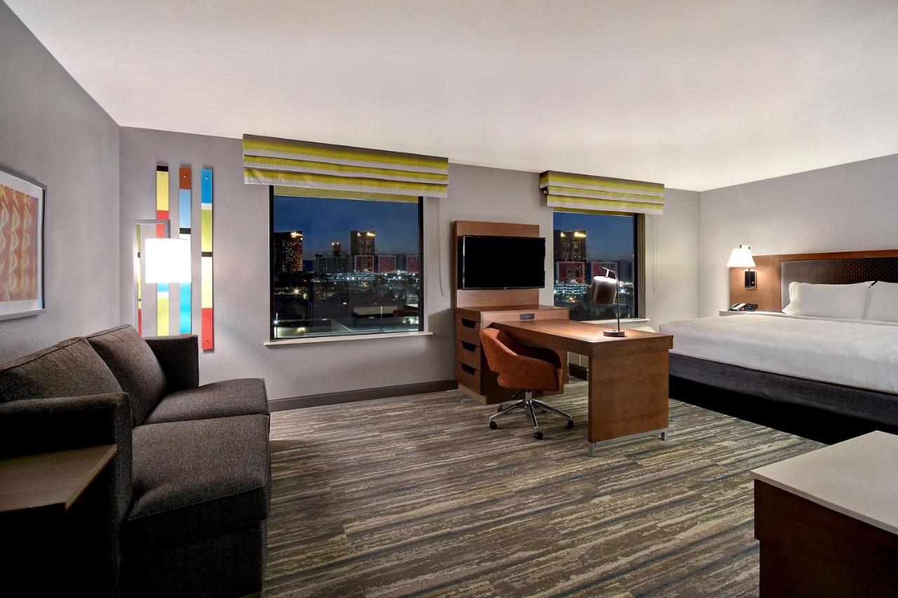 King Studio Suite - Hearing Accessible/Non-Smoking at Hampton Inn & Suites Las Vegas Convention Center - No Resort Fee