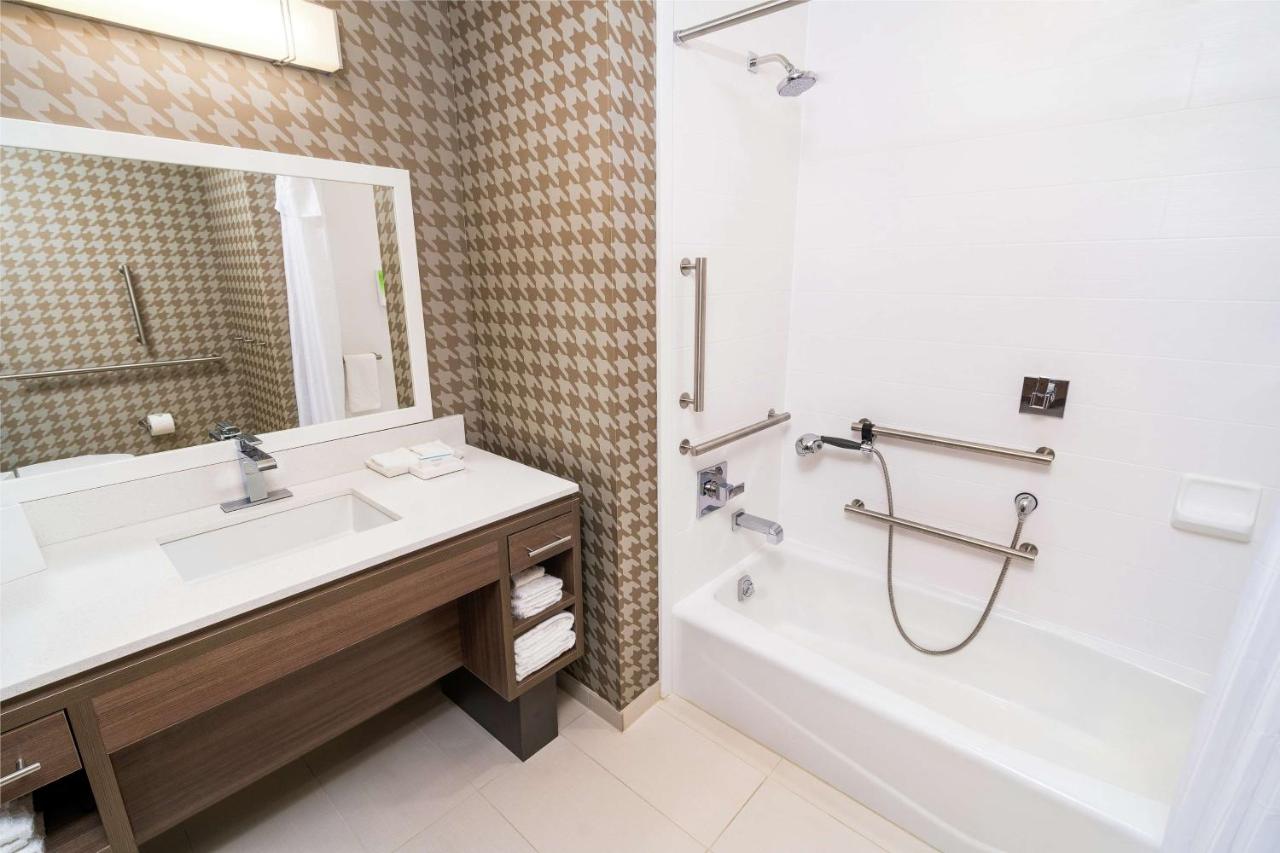 King Suite - Mobility Accessible/Non-Smoking at Home2 Suites by Hilton Las Vegas Stadium District