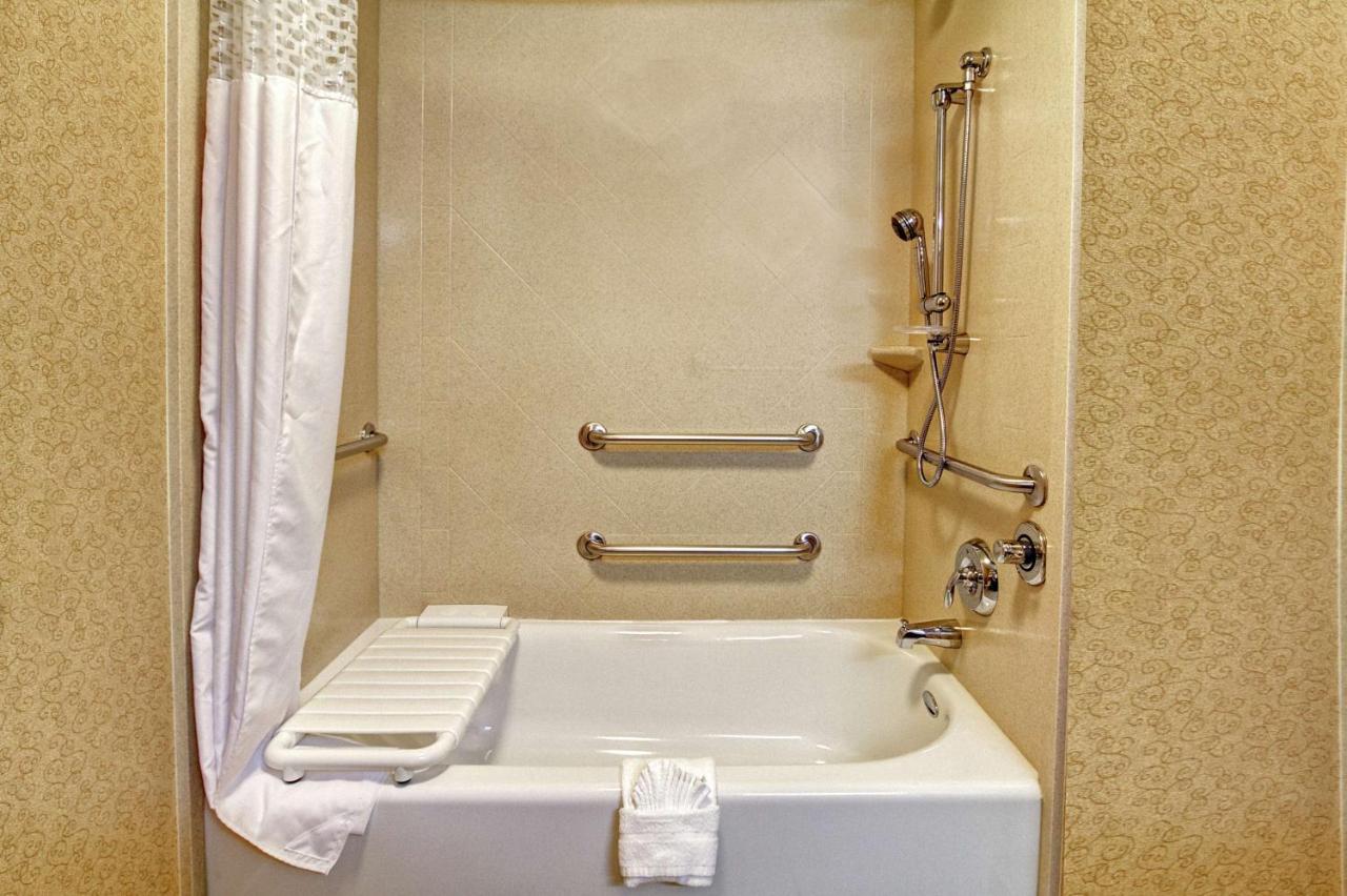 Two Queen Mobility/Hearing Accessible Tub Non-Smoking at Hampton Inn & Suites Lebanon