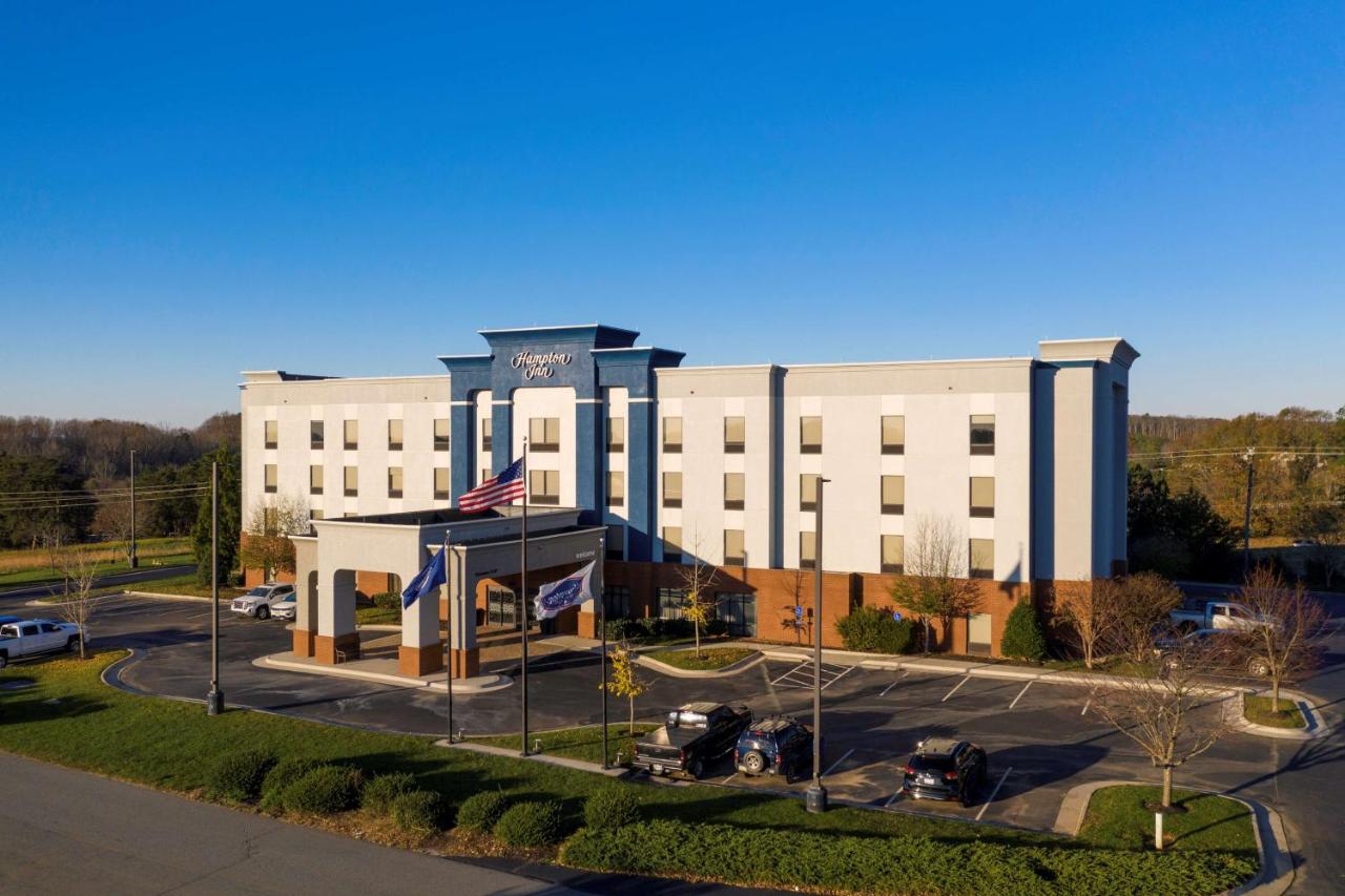  | Hampton Inn Gretna - Smith Mountain Lake