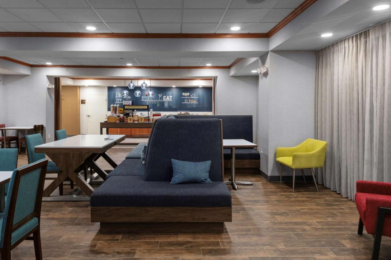  | Hampton Inn Gretna - Smith Mountain Lake