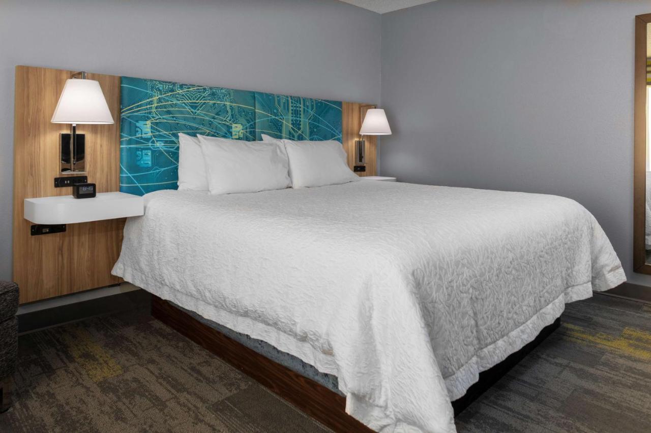  | Hampton Inn Gretna - Smith Mountain Lake