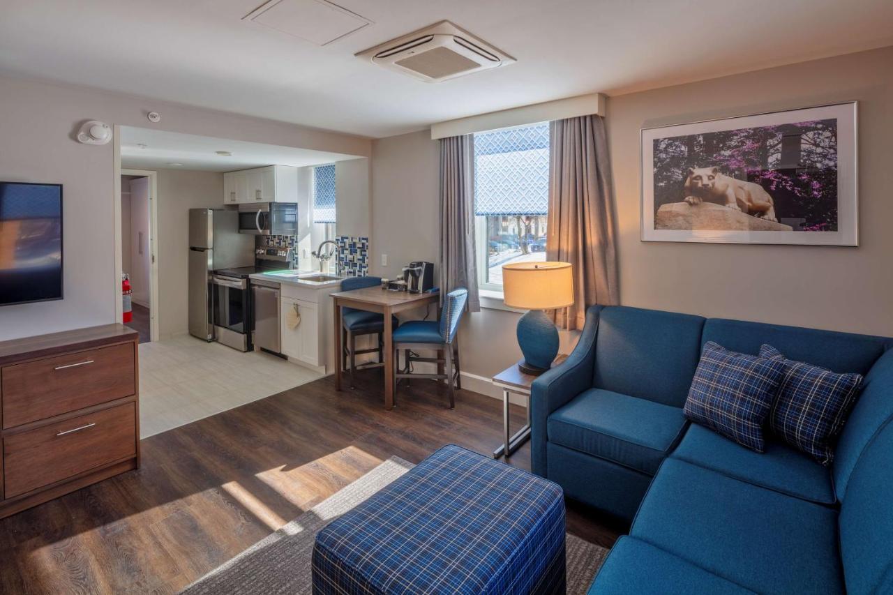 One-Bedroom Suite with Sofa Bed at Scholar State College, Tapestry Collection by Hilton