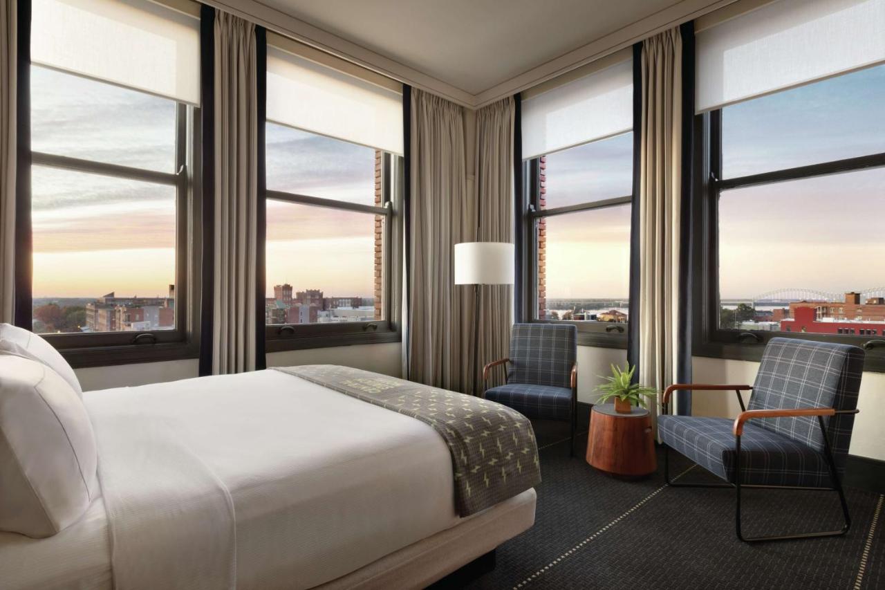 Deluxe King Room with Sofa Bed at The Central Station Memphis, Curio Collection by Hilton