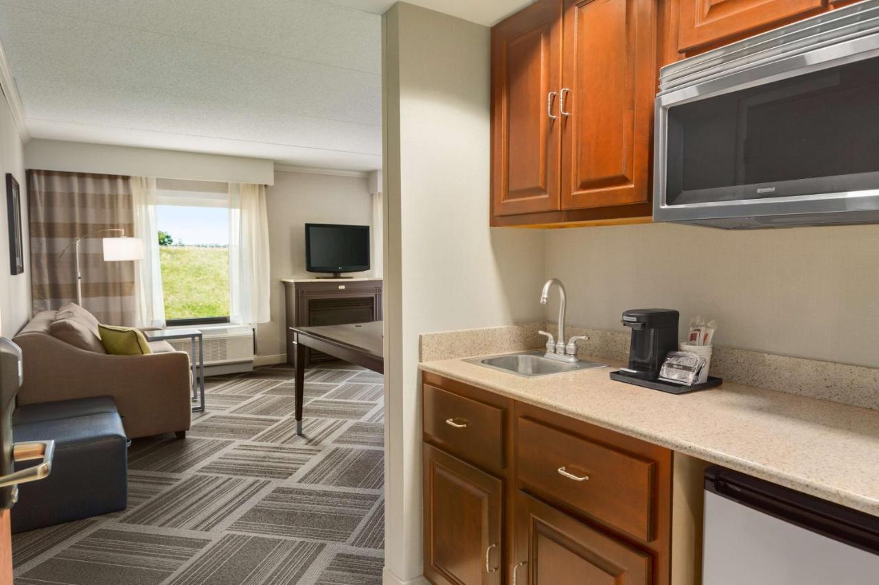 | Hampton Inn & Suites by Hilton Manchester Bedford