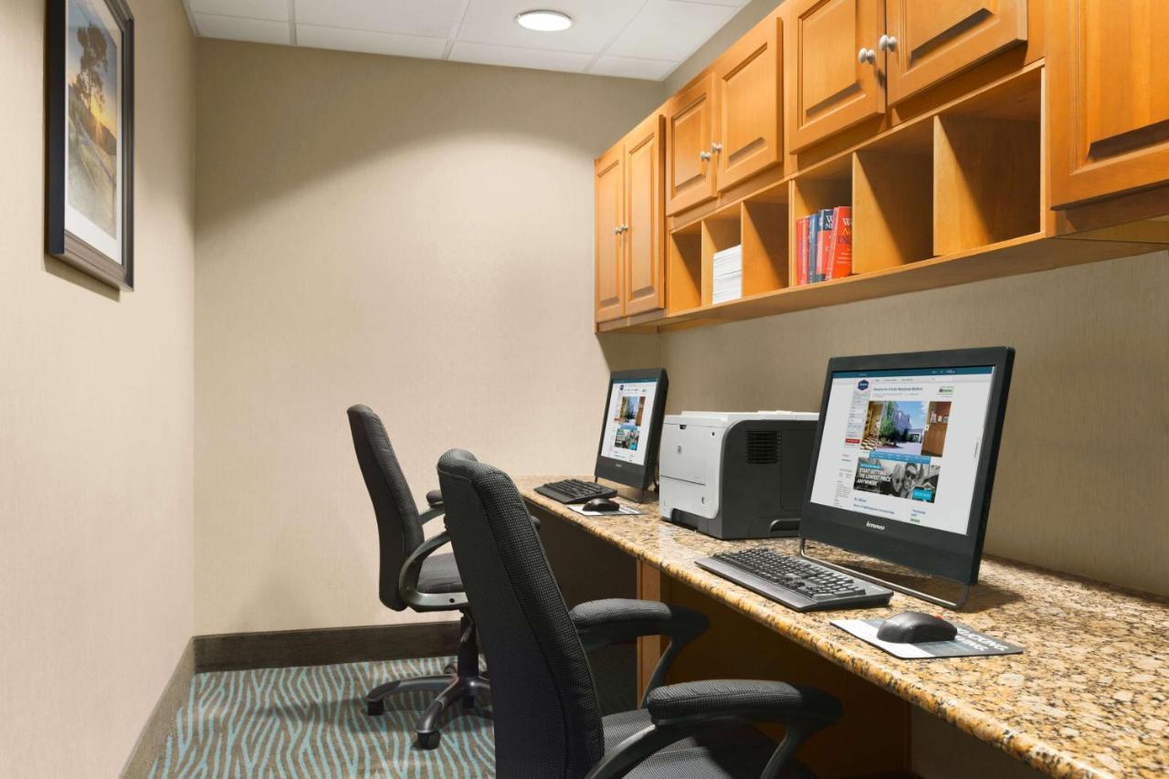 | Hampton Inn & Suites by Hilton Manchester Bedford