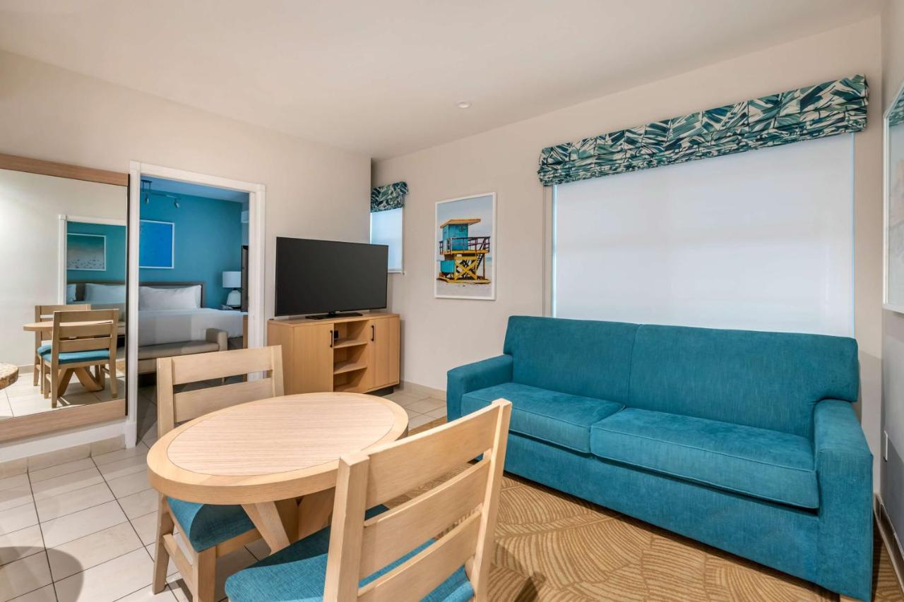 Two Bedroom Suite with Two King Beds and Sofabed at Hilton Vacation Club Crescent on South Beach Miami