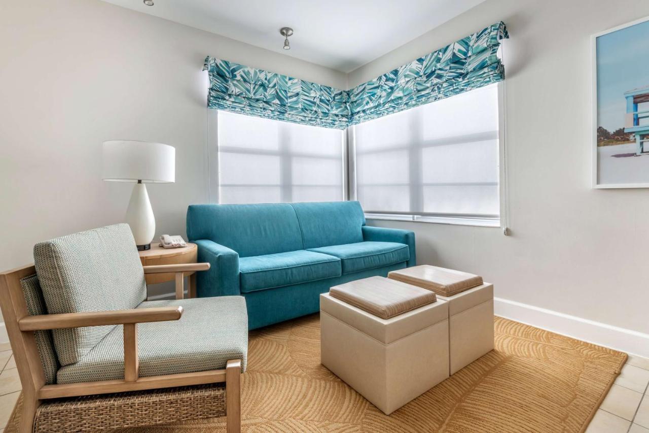 One Bedroom Suite with One King Bed and Sofabed at Hilton Vacation Club Crescent on South Beach Miami