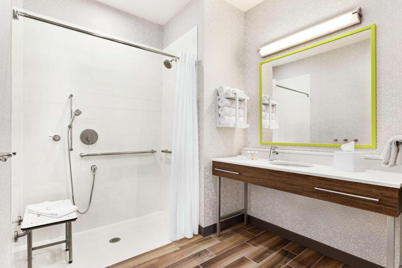  | Hampton Inn & Suites Miami, Kendall, Executive Airport