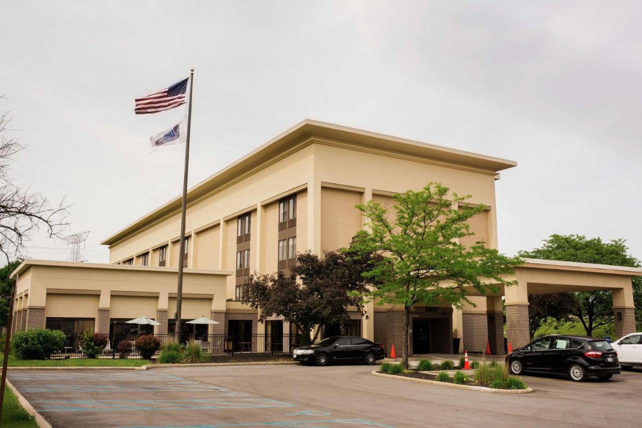 | Hampton Inn Milwaukee Northwest