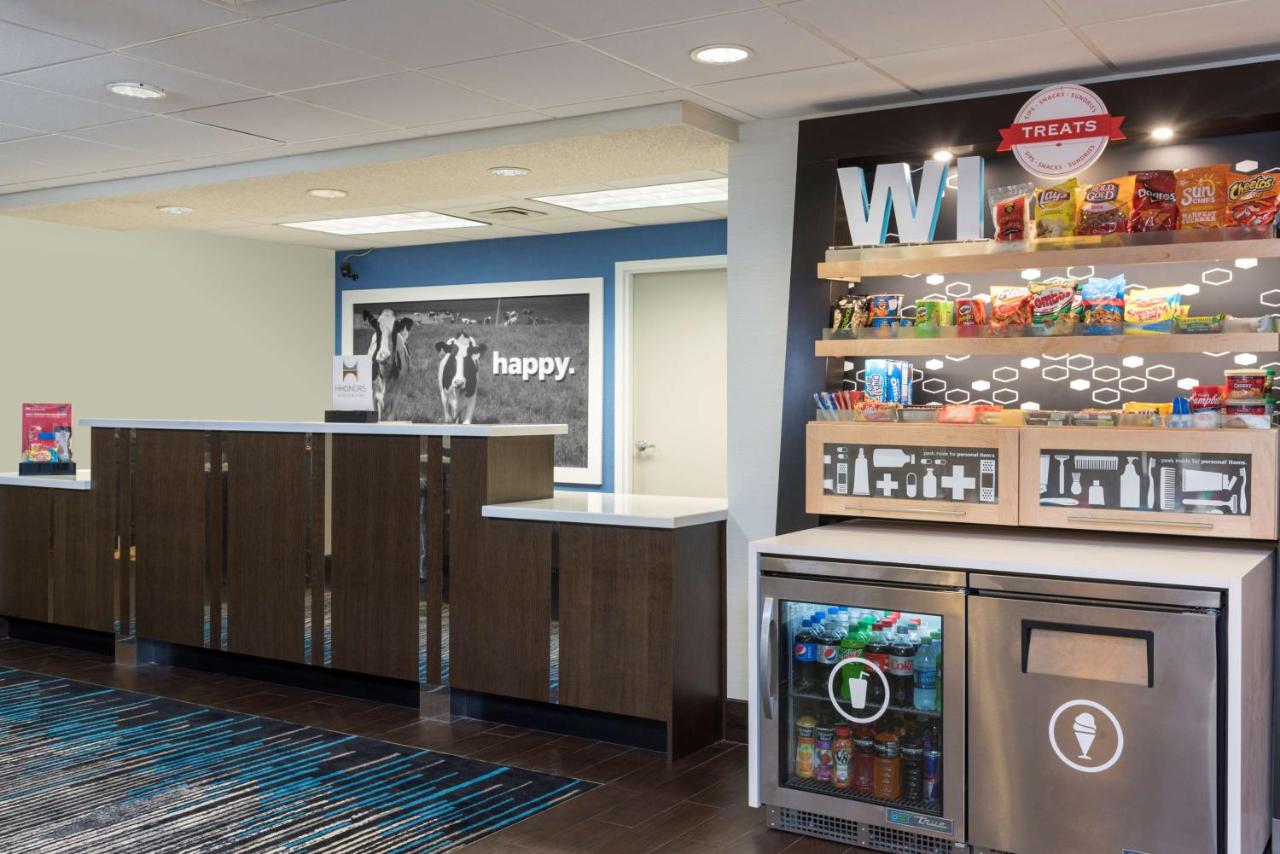 | Hampton Inn Milwaukee Northwest