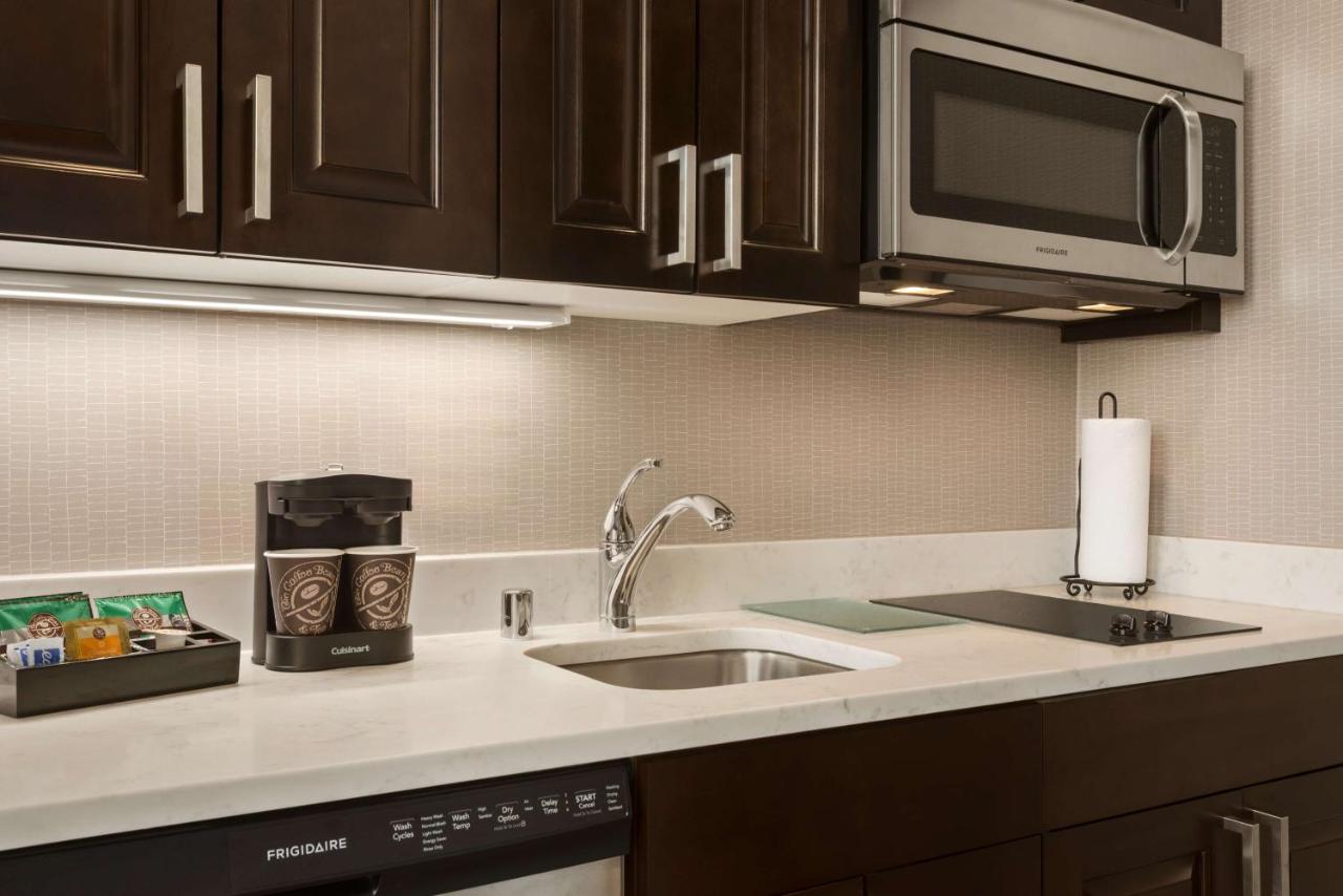 One-Bedroom King Suite - Non-Smoking at Homewood Suites By Hilton Milwaukee Downtown