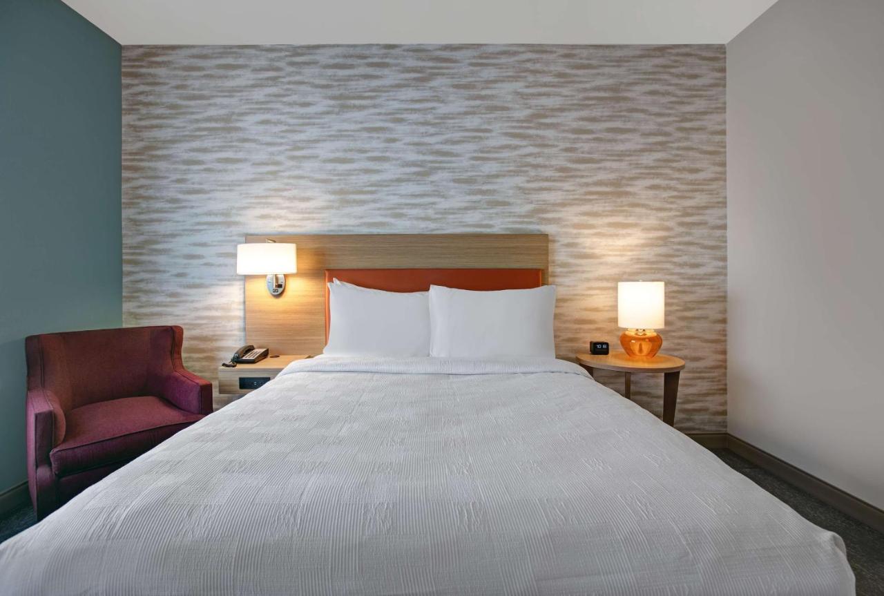 One-Bedroom Queen Suite - Non-Smoking at Home2 Suites by Hilton Milwaukee Downtown