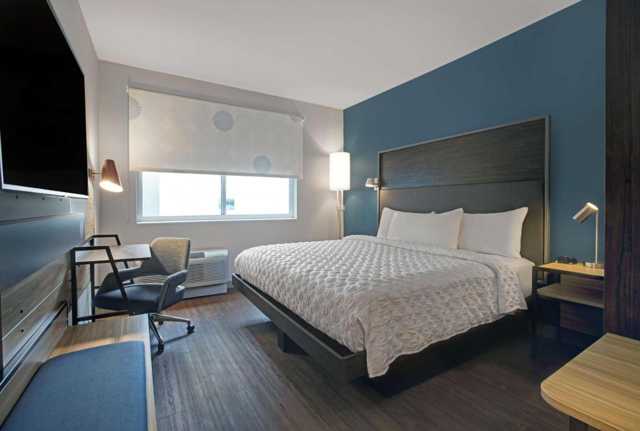 King Room at Tru By Hilton Milwaukee Downtown, WI