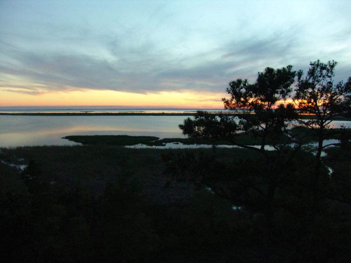 King Room with Bay View Balcony Non-Smoking at Hampton Inn Mobile-East Bay/Daphne