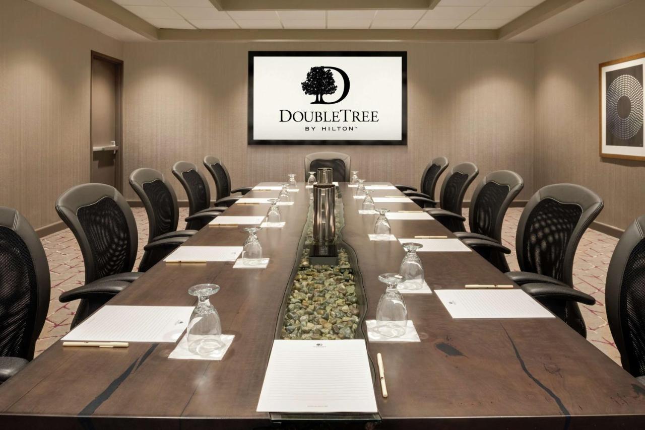  | DoubleTree by Hilton St. Paul, MN