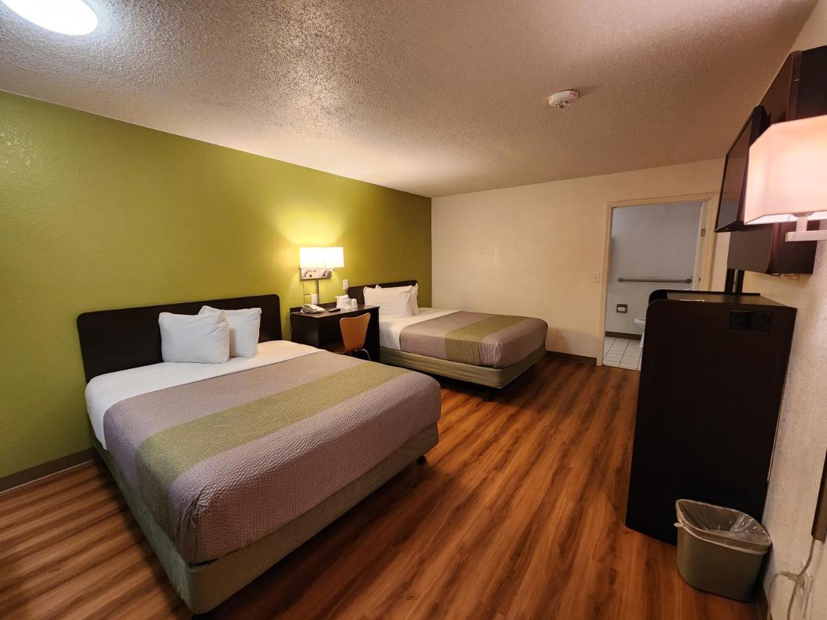 | Motel 6-Baytown, TX - Baytown East