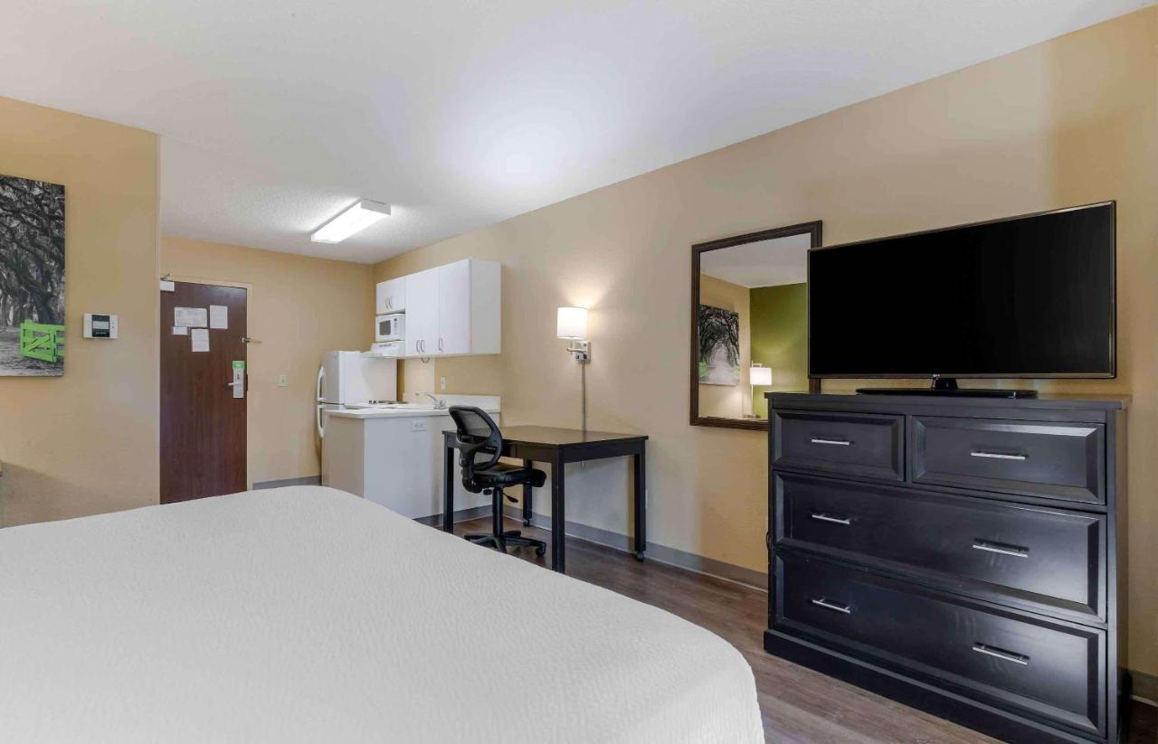| Extended Stay America Suites - Houston - Kingwood