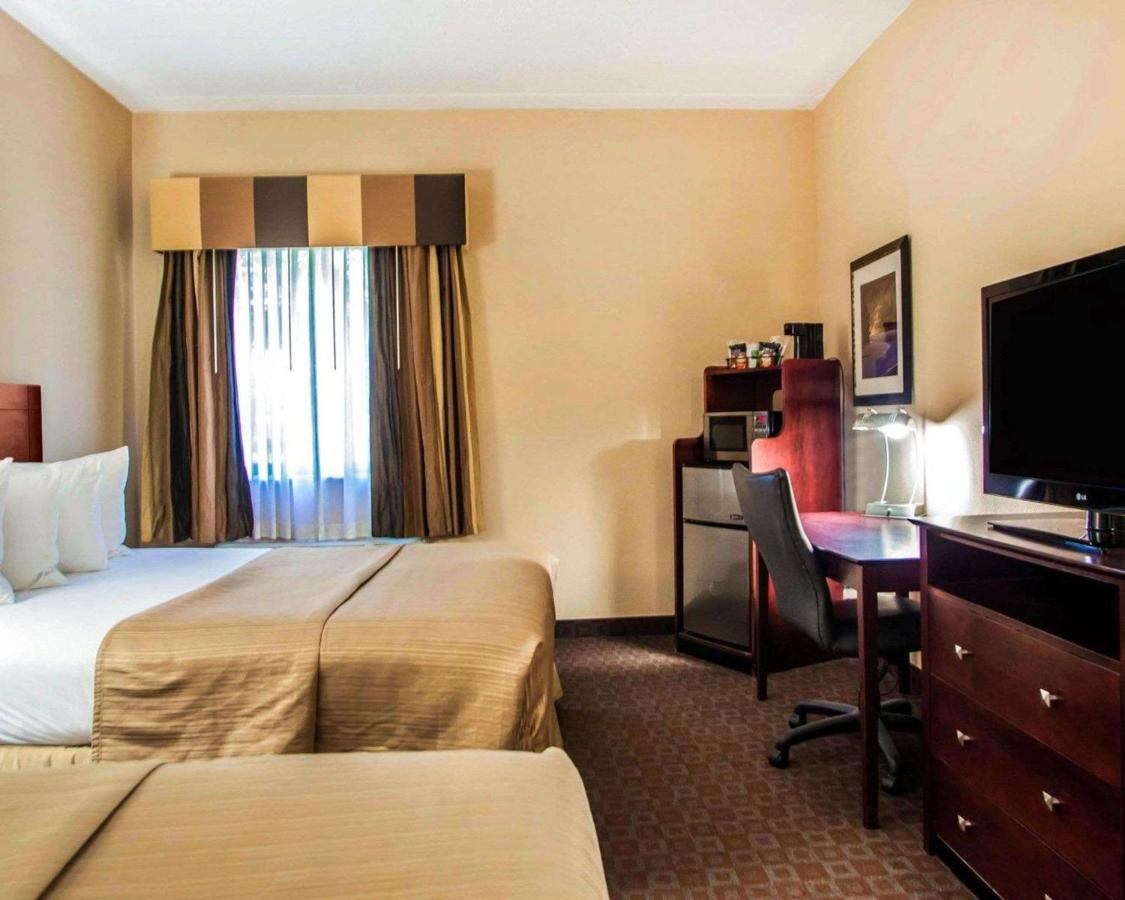 | Quality Inn & Suites Peoria