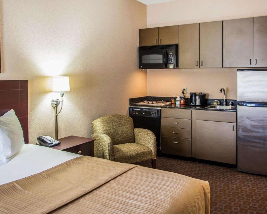 | Quality Inn & Suites Peoria