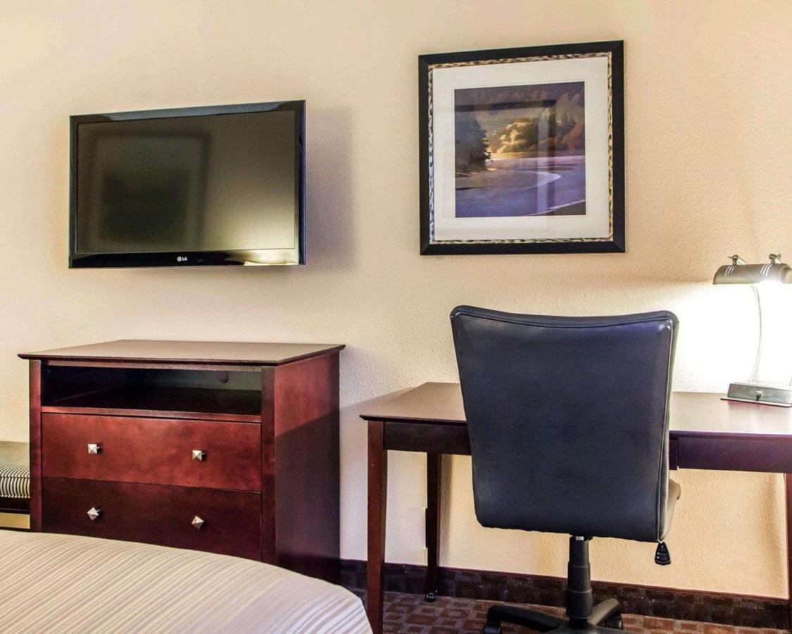 | Quality Inn & Suites Peoria