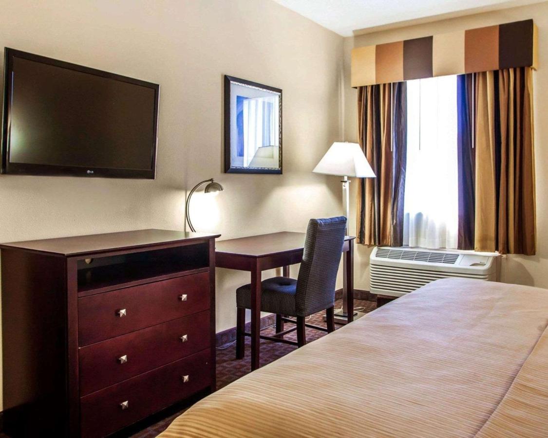 | Quality Inn & Suites Peoria