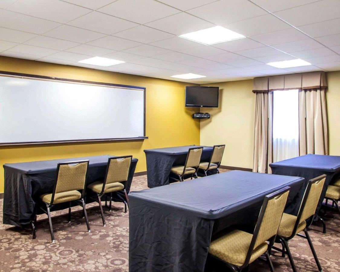 | Quality Inn & Suites Peoria
