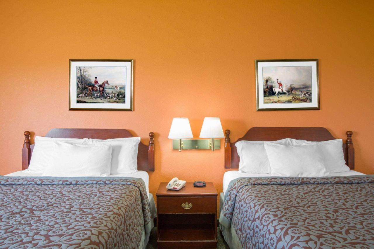 | Days Inn by Wyndham Butler