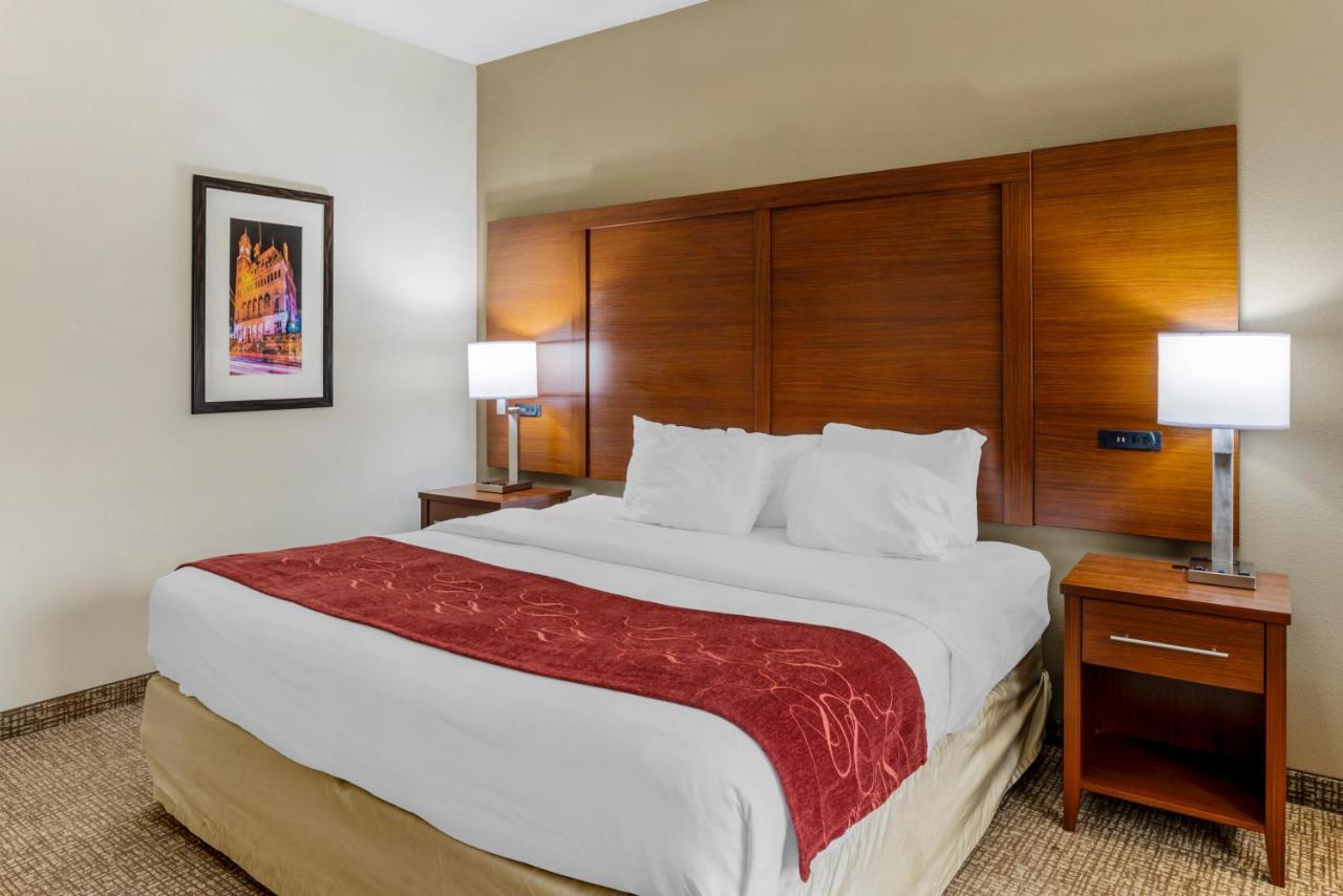 | Comfort Suites at Virginia Center Commons