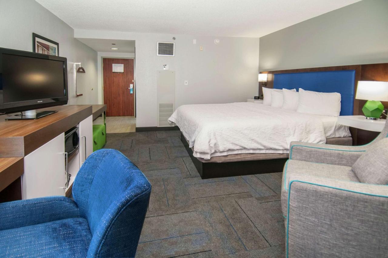 King Room - Non-Smoking at Hampton Inn Metairie