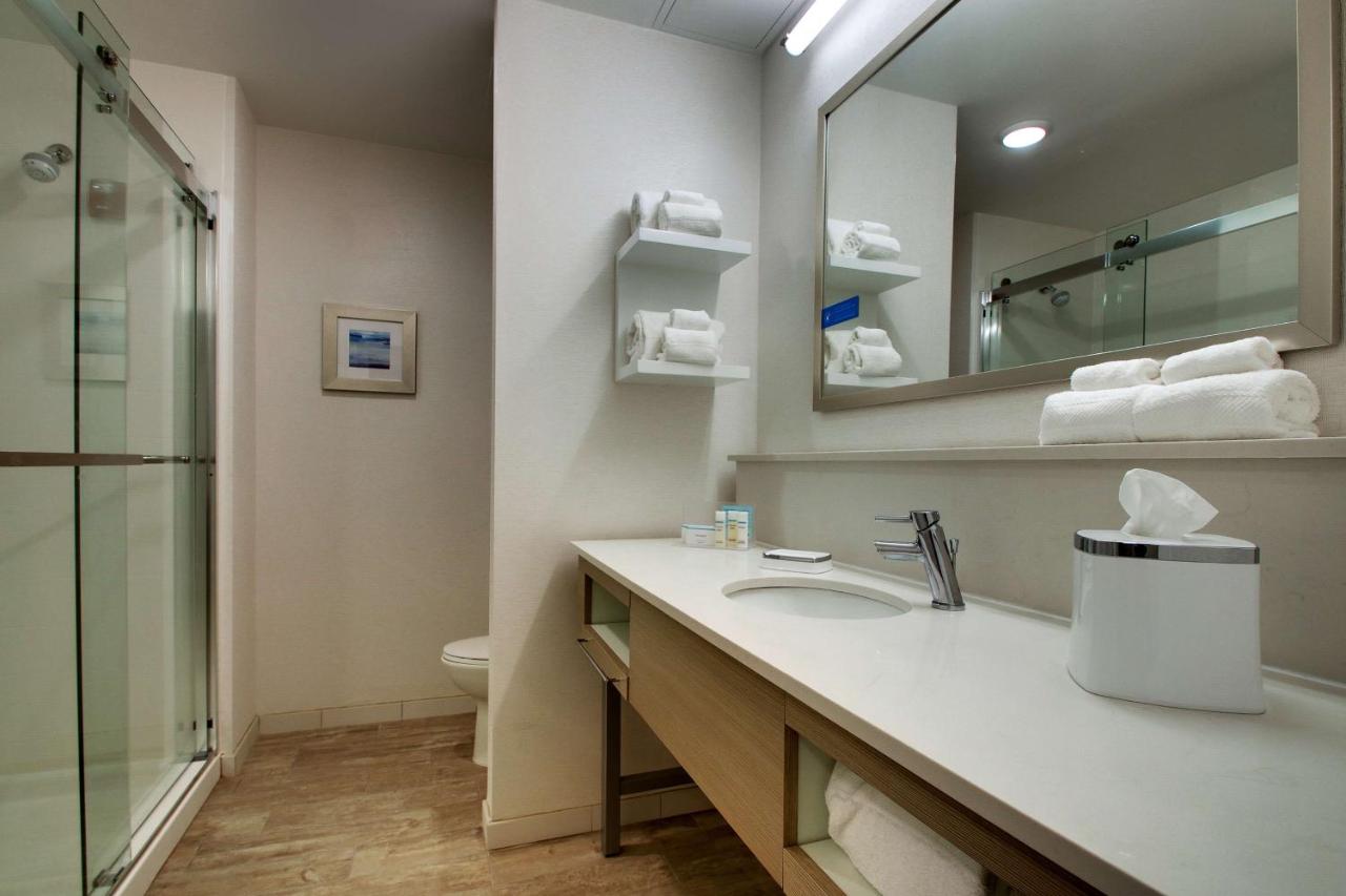 King Studio at Hampton Inn Sneads Ferry North Topsail Beach