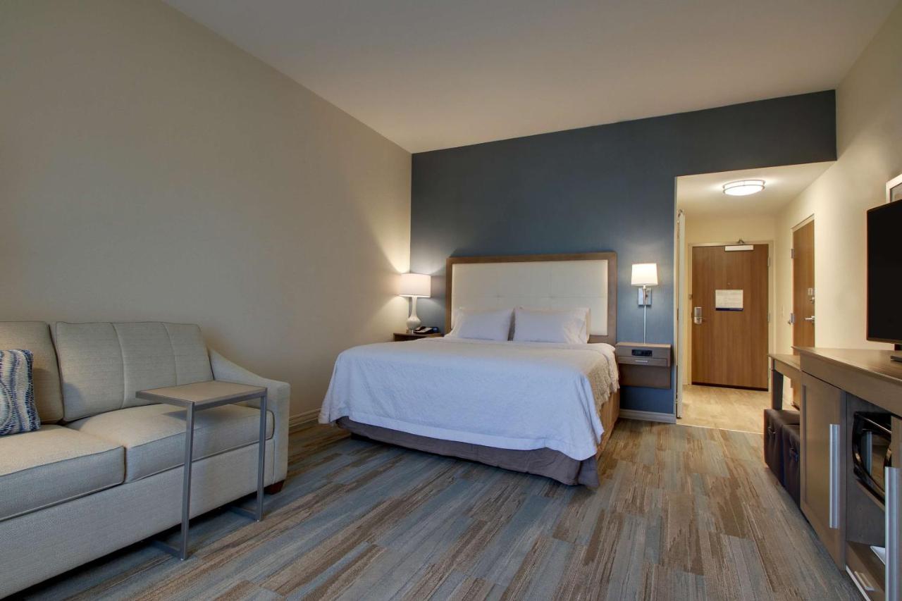 Executive King Room with Sofa Bed - Non-Smoking at Hampton Inn Sneads Ferry North Topsail Beach